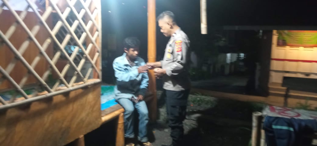 Bhabinkamtibmas Polsek Cisarua Polres Bogor Aktif Sambang Pos Kamling, Perkuat Sinergi dan Kamtibmas   