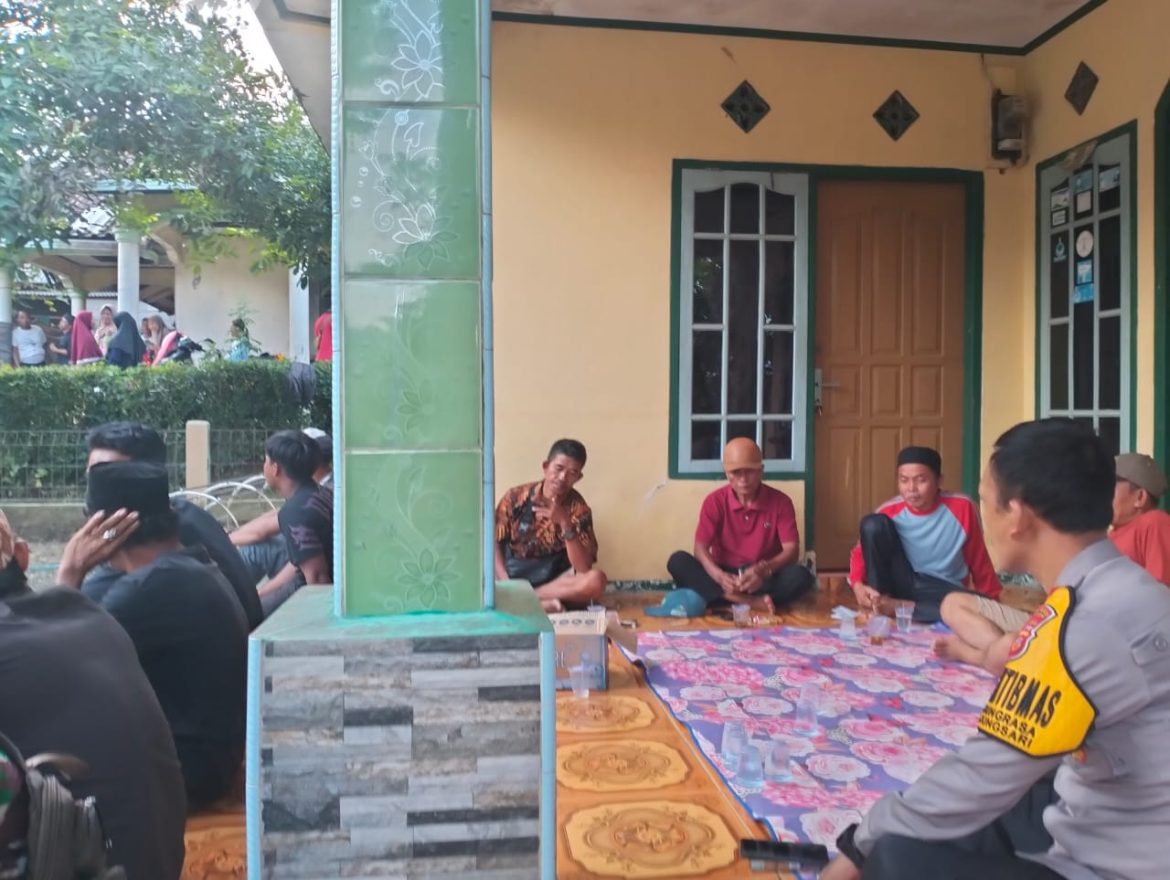 Bhabinkamtibmas Polsek Tanjungsari Sampaikan Himbauan Kamtibmas kepada Warga   