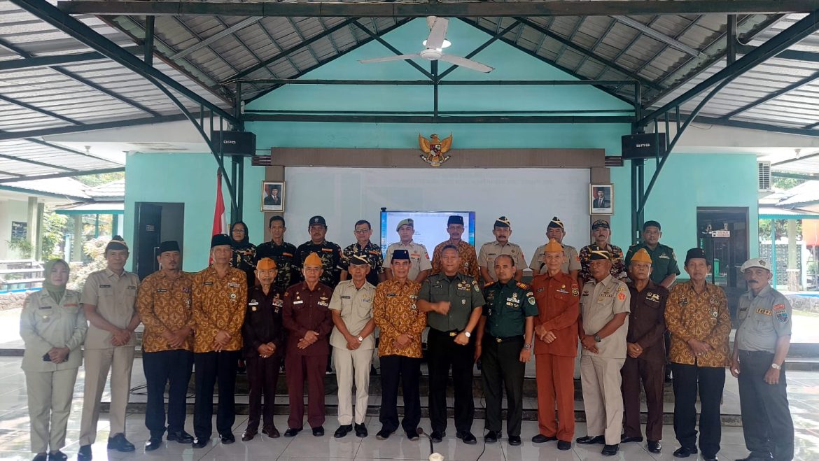 Kodim 0614/Kota Cirebon Gelar Komsos Dengan Keluarga Besar TNI