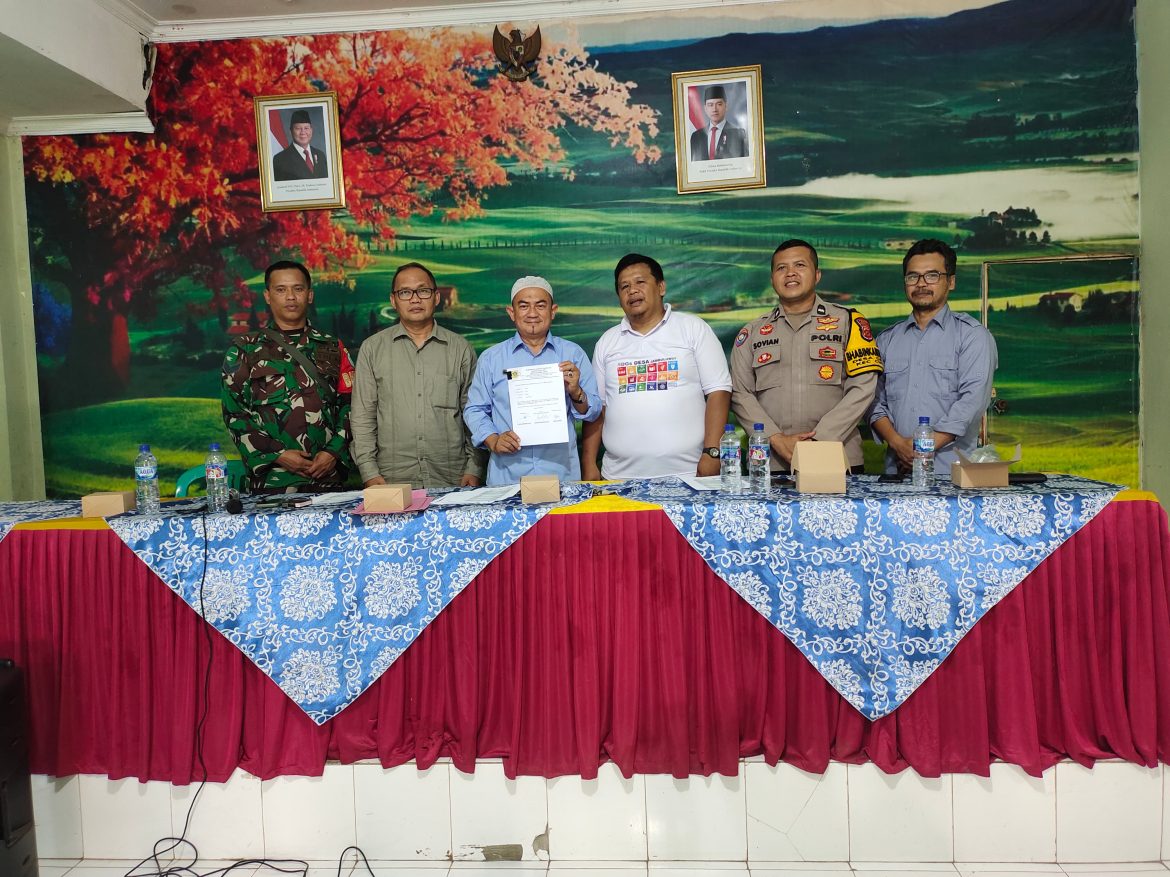 Sinergitas Bhabinkamtibmas, Babinsa, dan Kades Berhasil Capai Penilaian Indeks Desa Mandiri di Desa Ciawi   