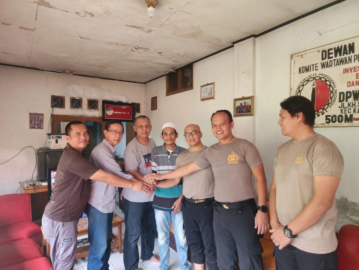 Musyawarah Secara Damai Kasus Kesalahpahaman oleh Anggota Polri Terhadap Warga di Cianjur   