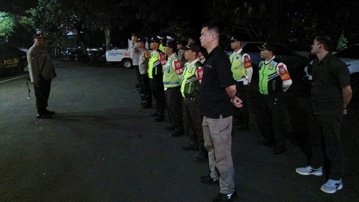 Polsek Babakan Madang Polres Bogor Tingkatkan Patroli KRYD Antisipasi Kejahatan Jalanan Pada Malam Panjang   