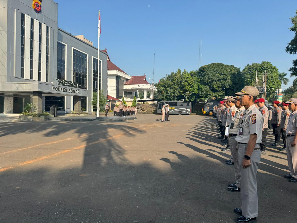 Kapolres Bogor Pimpin Apel Pagi, Tekankan Disiplin dan Profesionalisme Personel dalam Melayani Masyarakat   