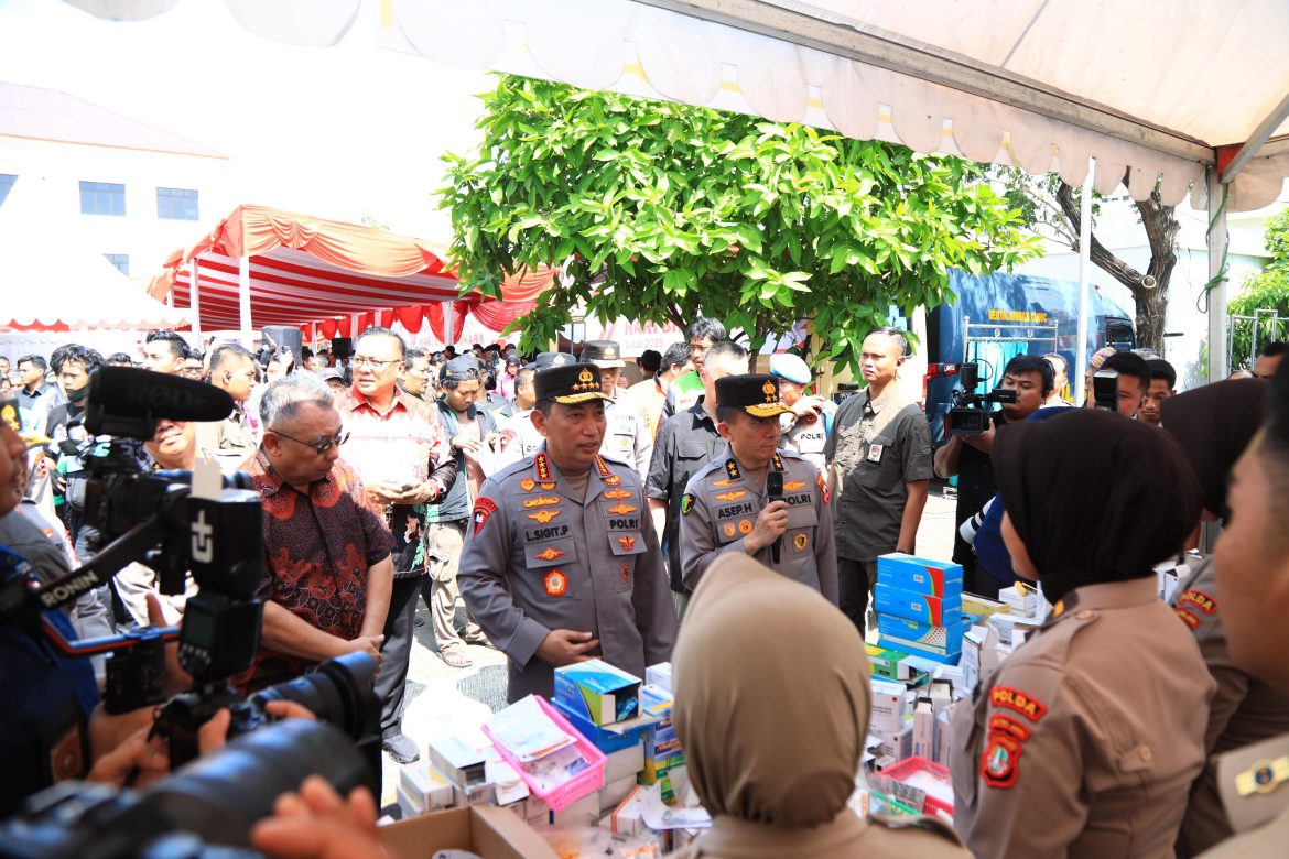 Tinjau Booth Pelayanan Kesehatan Gratis, Kapolri Tegaskan Komitmen Pelayanan Maksimal   