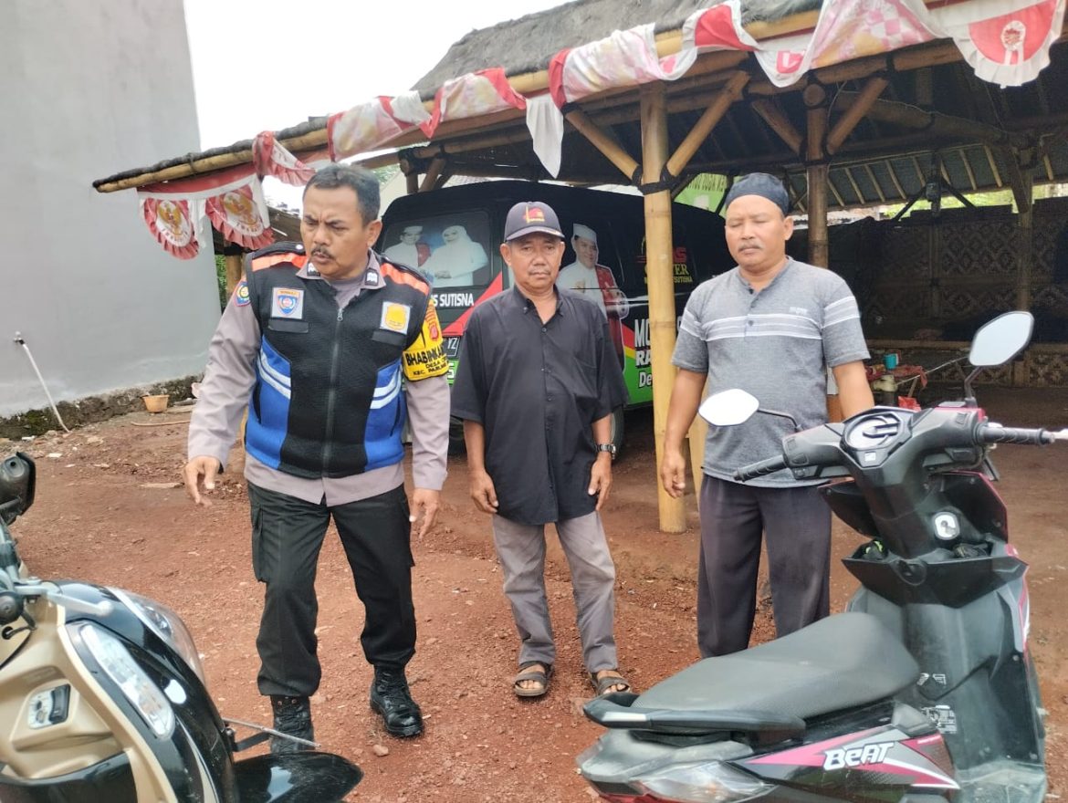 Bhabinkamtibmas Polsek Parungpanjang Sambangi Warga Desa Cikuda dan Sampaikan Himbauan Kamtibmas   