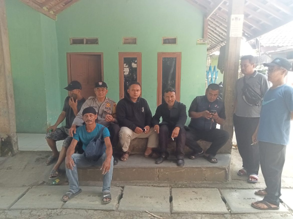 Bhabinkamtibmas Polsek Ciawi Anjangsana Kamtibmas, Perkuat Silaturahmi dan Keamanan Lingkungan   
