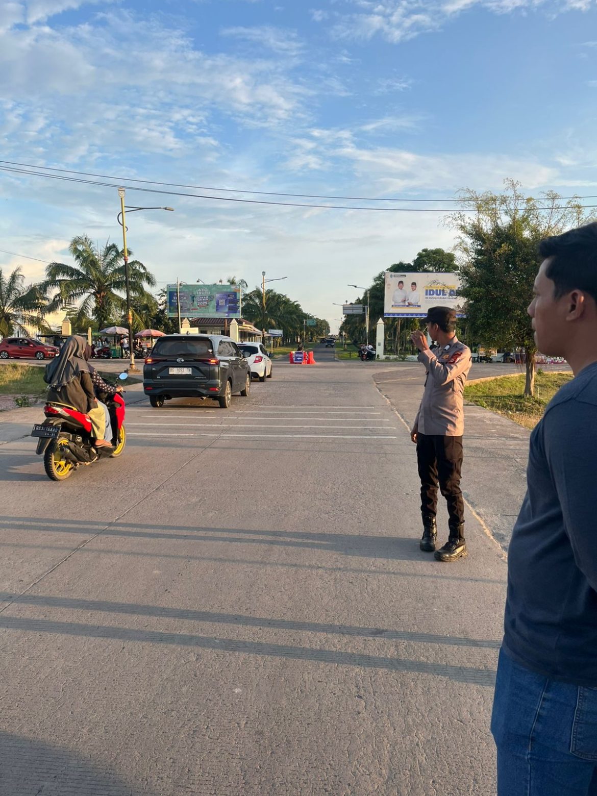 Polsek Indralaya Gelar Patroli dan Himbauan Cegah Balap Liar di Komplek Perkantoran Tanjung Senai