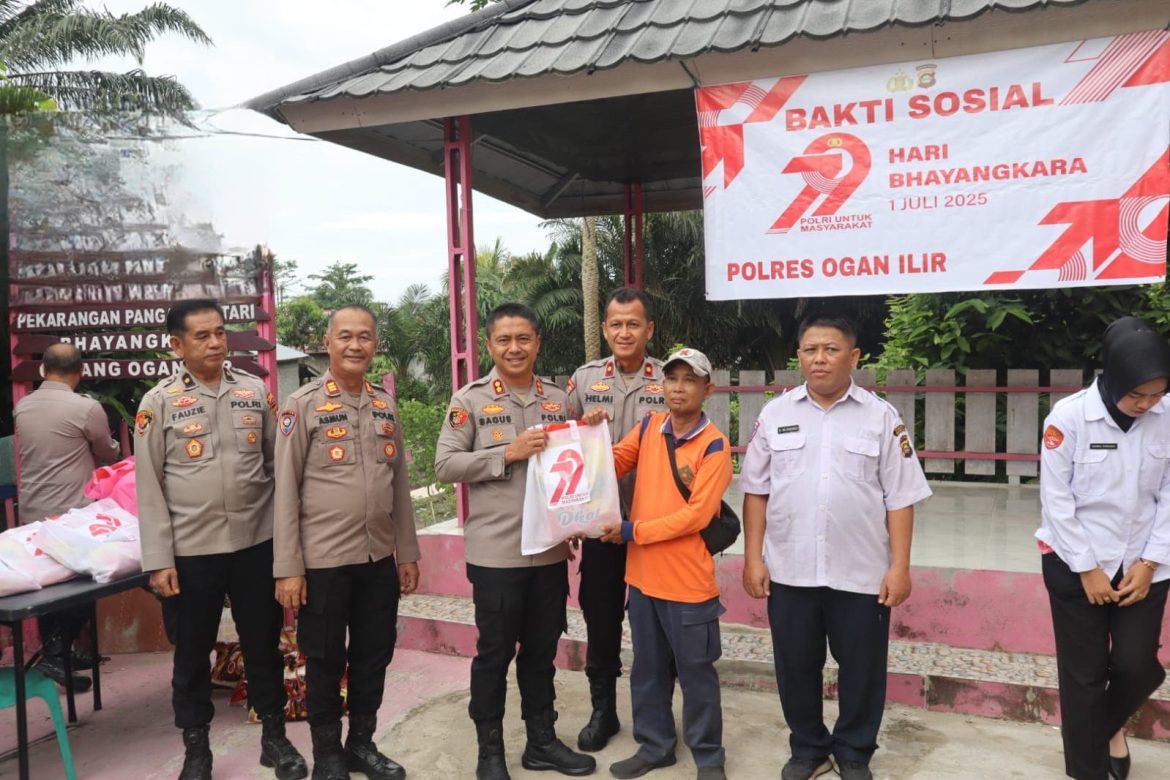 Semarak Hari Bhayangkara ke-79, Polres Ogan Ilir Salurkan 350 Paket Bansos