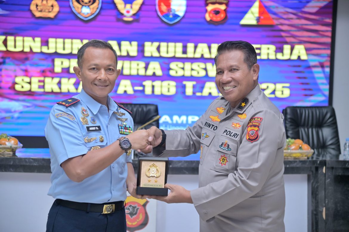Polda Jabar Terima Kunjungan Kuliah Kerja Perwira Siswa SEKKAU A-116 TA 2025   
