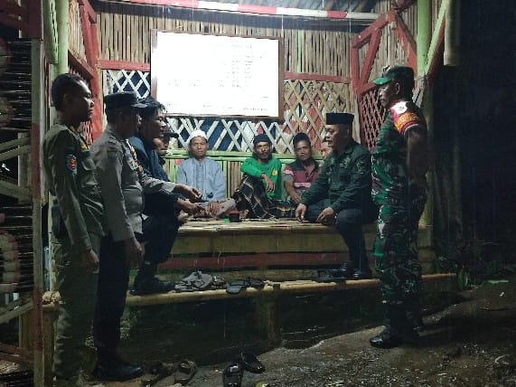 Sinergi TNI-Polri, Polsek Cijeruk Sambangi Warga Ciburayut dan Sampaikan Pesan Kamtibmas Serta Edukasi TPPO   