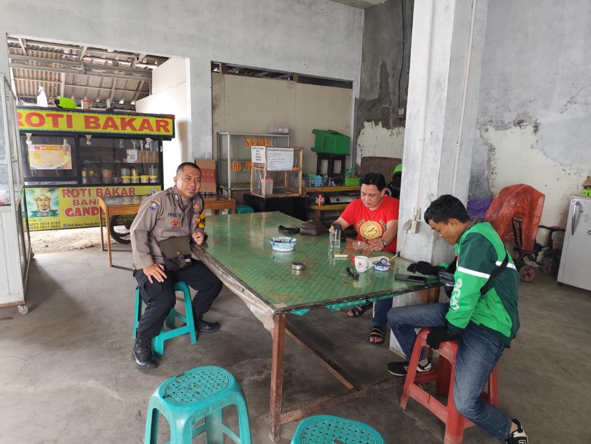 Bhabinkamtibmas Polsek Ciawi Polres Bogor Sambangi Warga Desa Bojongmurni, Tingkatkan Keamanan dan Ketertiban Lingkungan   
