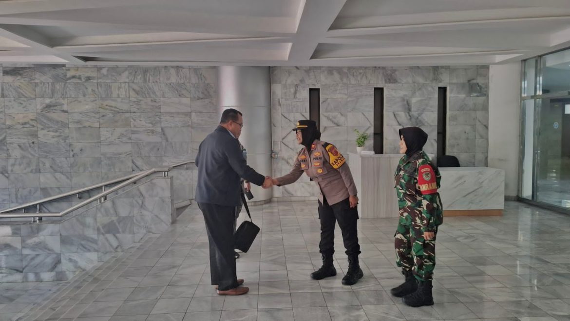 Kapolsek Dramaga Bersama Danramil Ciomas 2113 Hadiri Giat Munas BEM Se Indonesia, Sekaligud Silahturahmi Cooling Sistem Ke Rektorat IPB Ajak Jaga Kondusifitas Cegah Gangguan Kamtibmas   