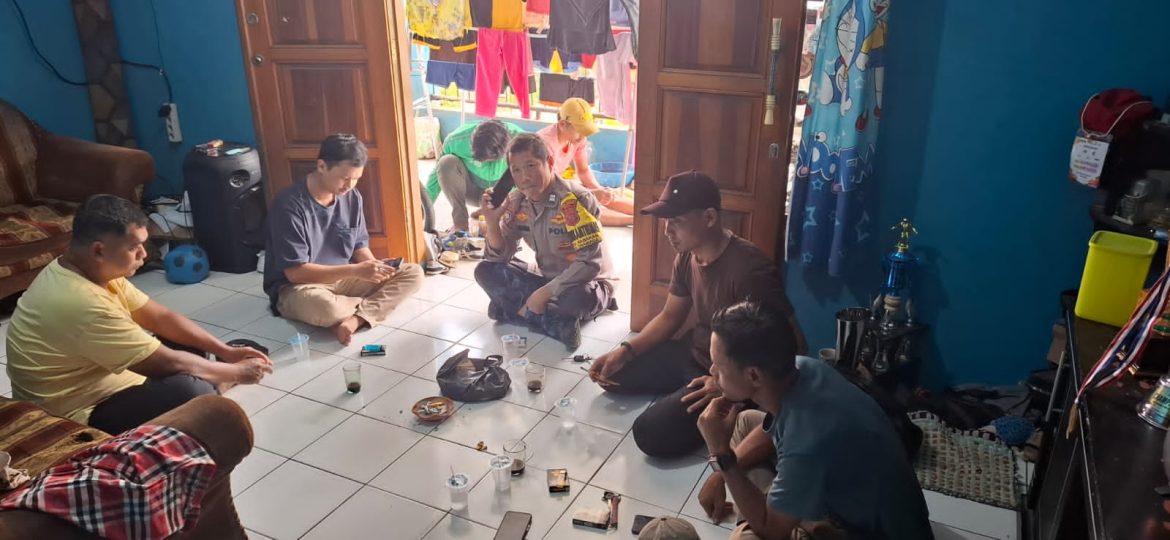 Bhabinkamtibmas Wilayah Hukum Polsek Dramaga Giat Cooling Sistem Sambang Instansi Desa Babakan Beri Himbauan Ajak Jaga Kondusifitas Cegah Gangguan Kamtibmas   