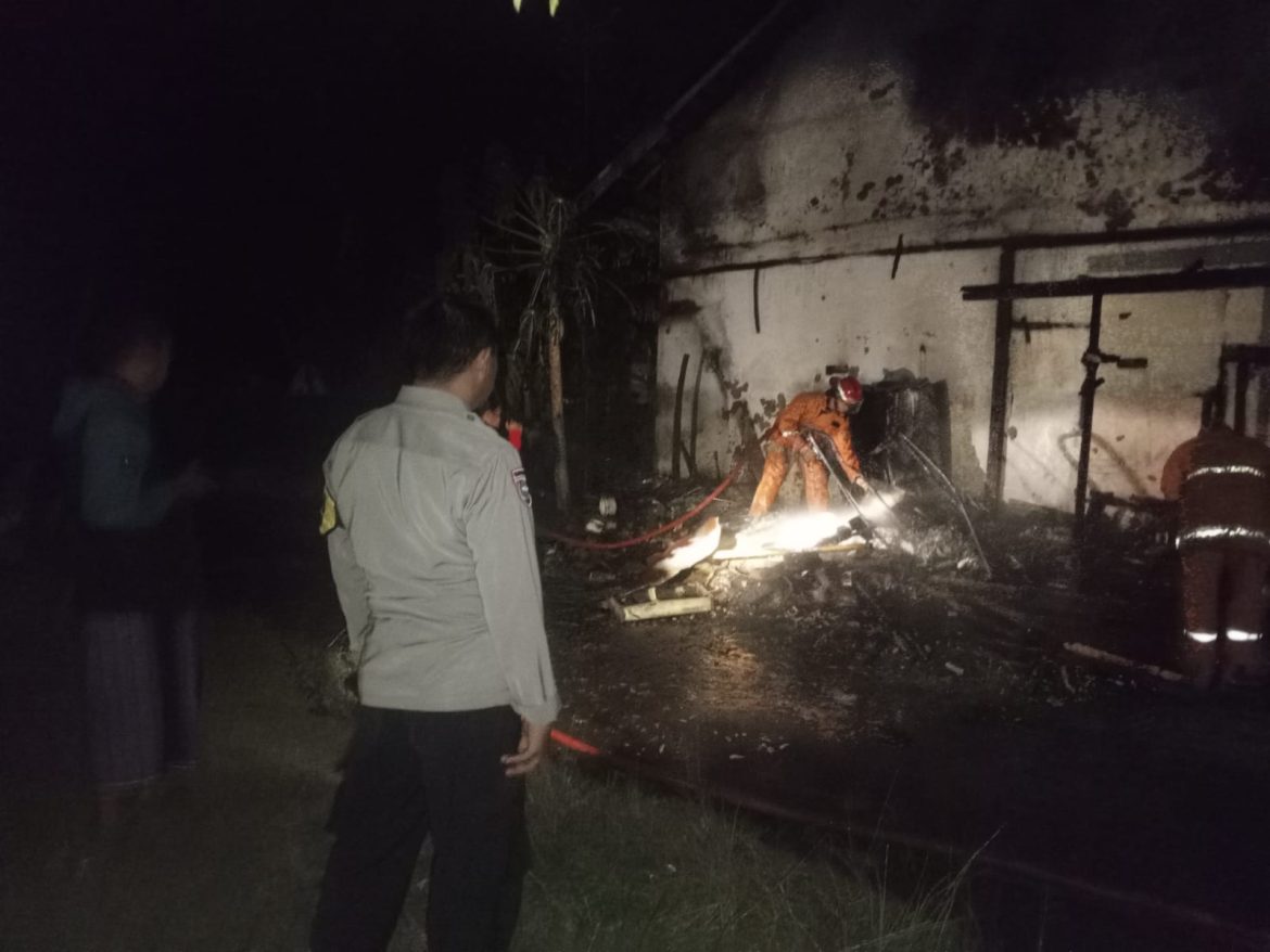 Sebuah Warung Makan di Pekalongan Terbakar, Pemilik Lupa Matikan Kompor