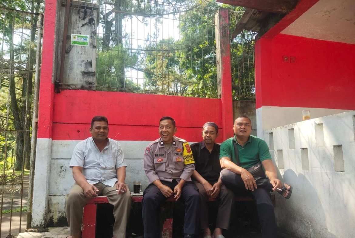 Giat Bhabinkamtibmas Desa Cilember Berikan Himbauan Kamtibmas Kepada Warga   