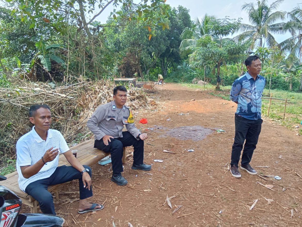 Bhabinkamtibmas Polsek Tanjungsari Sambangi Warga, Sampaikan Imbauan Kamtibmas dan Antisipasi TPPO   