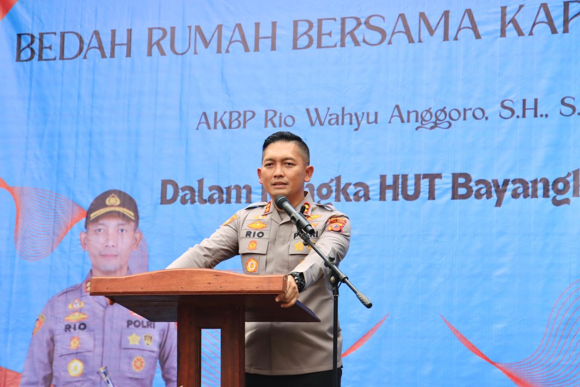 Kapolres Bogor Resmikan Bedah Rumah Warga dalam Rangka HUT Bhayangkara ke-79   