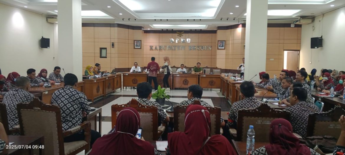 AUDIENSI PERHIMPUNAN KARYAWAN PUSKESMAS BREBES KE DPRD II