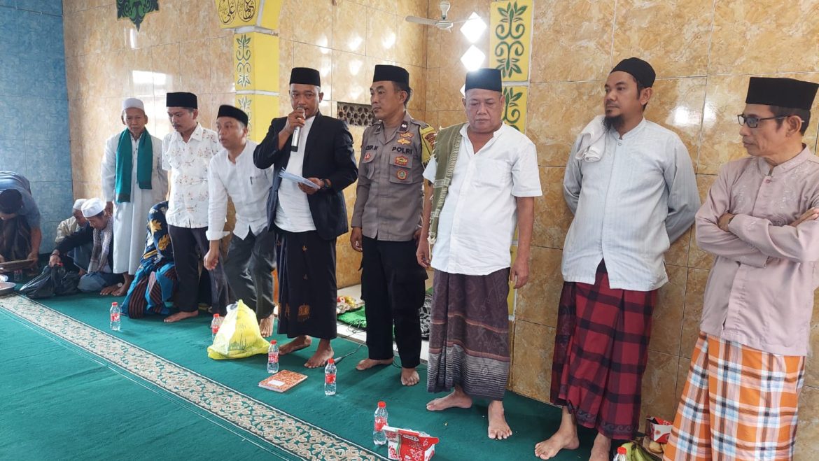 Bhabinkamtibmas Polsek Parung Jalin Kedekatan dengan Masyarakat Desa Binaan Berikan Himbauan Kamtibmas   