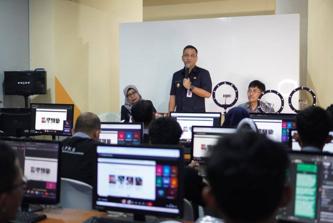 Pelatihan Berbasis AI, Warga Pekalongan Disiapkan Hadapi Persaingan Digital