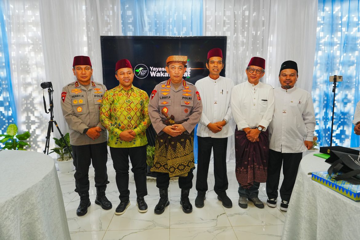 Kapolri Sambang Petang Bersama Ustaz Abdul Somad, Komitmen Jaga Kamtibmas   
