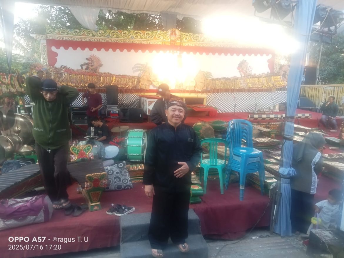 Warga Masyarakat Desa Gapura Kecamatan Watukumpul Adakan Ruat Bumi