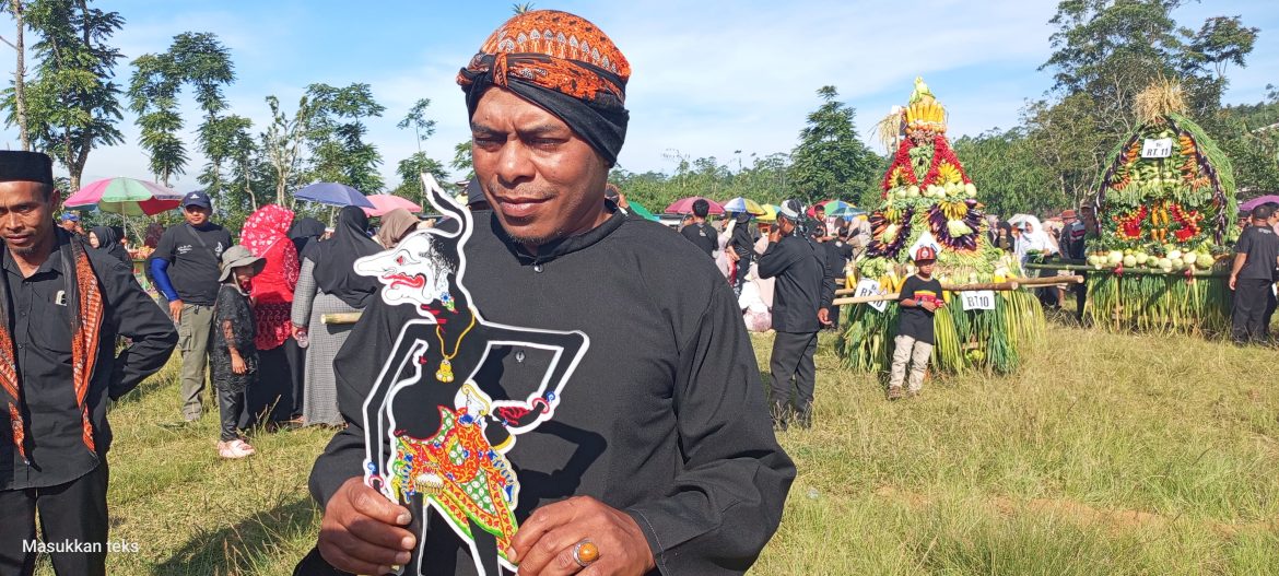 Warga Masyarakat Desa Penakir Kecamatan Pulosari Adakan Ruwat Bumi