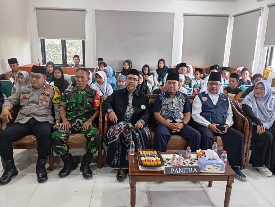Bhabinkamtibmas Hadiri MTQ Tingkat Kelurahan, Wujudkan Sinergitas Polri dan Masyarakat   