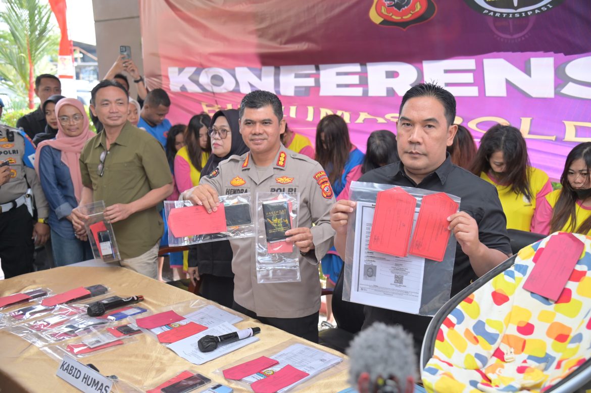 Polisi Bongkar Sindikat Perdagangan 25 Bayi, 13 Tersangka Diamankan   