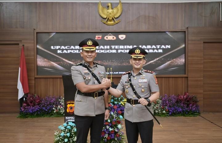 Penuh Haru dan Apresiasi, Polres Bogor Gelar Farewell Parade untuk AKBP Rio Wahyu Anggoro   