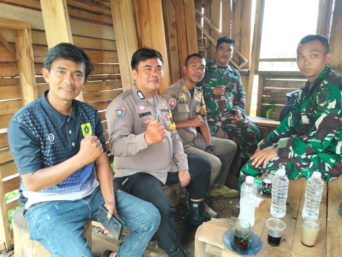 Bhabinkamtibmas Parung dan Babinsa Bersinergi Edukasi Warga Soal Bahaya Tawuran dan Narkoba   