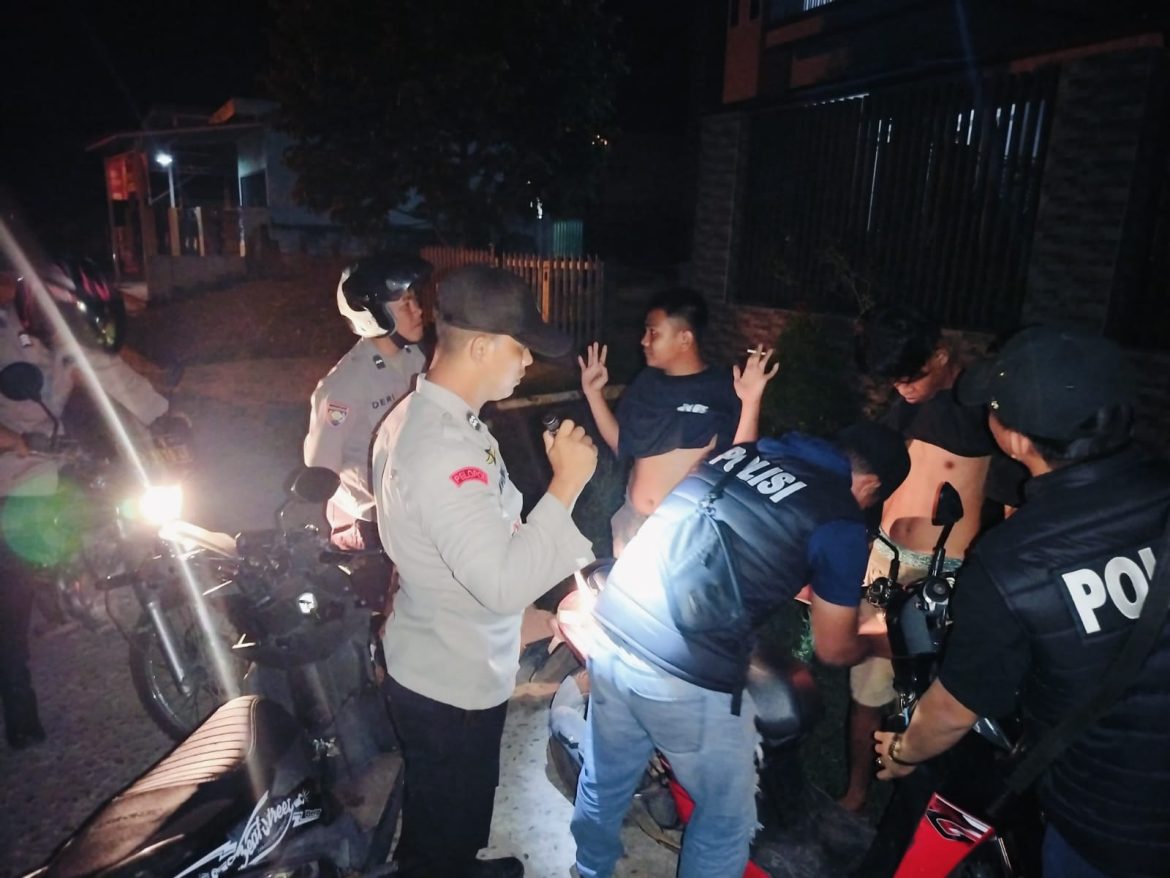 Polsek Tanjung Batu Gelar Patroli Malam di Daerah Rawan Kriminalitas
