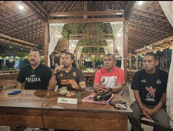 Ketua ASKAB PSSI Pekalongan, Andi Susanto SH, Paparkan Evaluasi untuk Persatuan Wasit