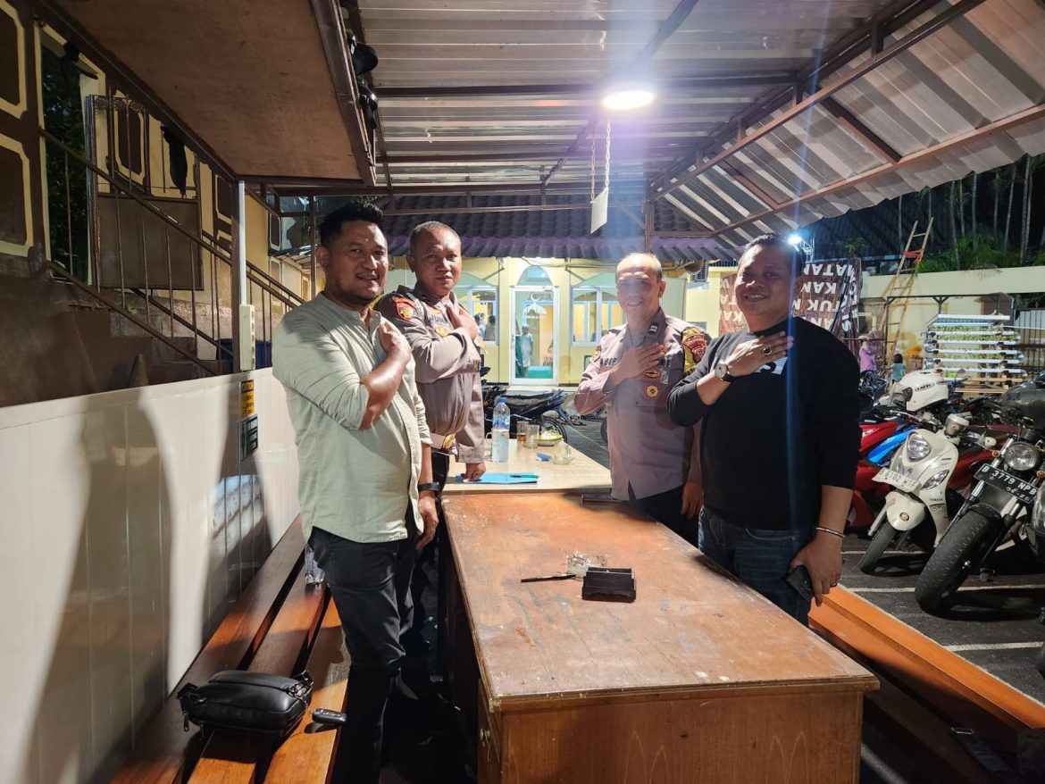 Anggota Polsek Pesanggrahan Jakarta Selatan Gercep Terhadap Aduan Warga dan Peduli Keselamatan Warga   