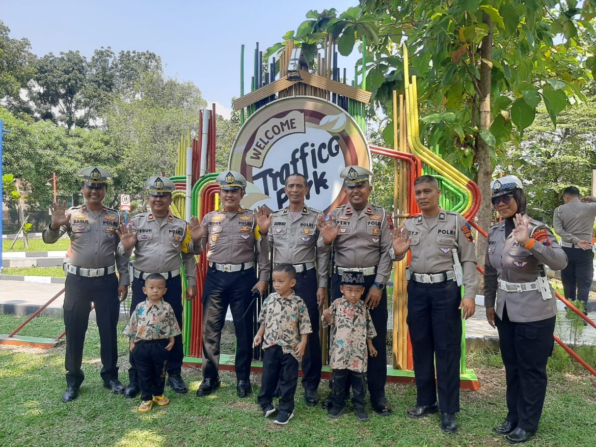 Tumbuhkan Budaya Tertib Berlalu Lintas Sejak Dini, Polres Pekalongan Terima Penilaian Taman Lalu Lintas dari Polda Jateng