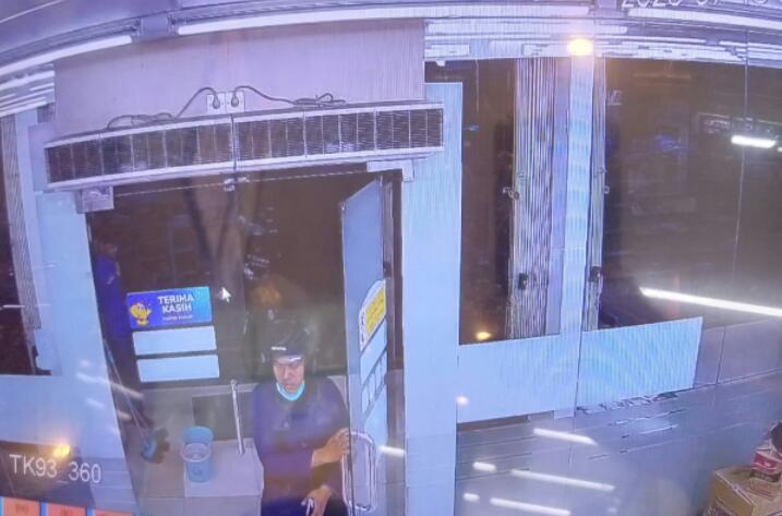 Vario 125 Raib Seketika di Indomaret Ciomas Bogor Aksinya Terekam CCTV   