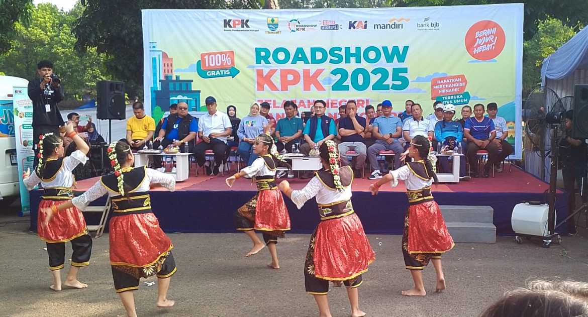 Dandim 0614/Kota Cirebon Hadiri Roadshow KPK 2025 “Jelajah Negeri Anti Korupsi” di Stadion Bima