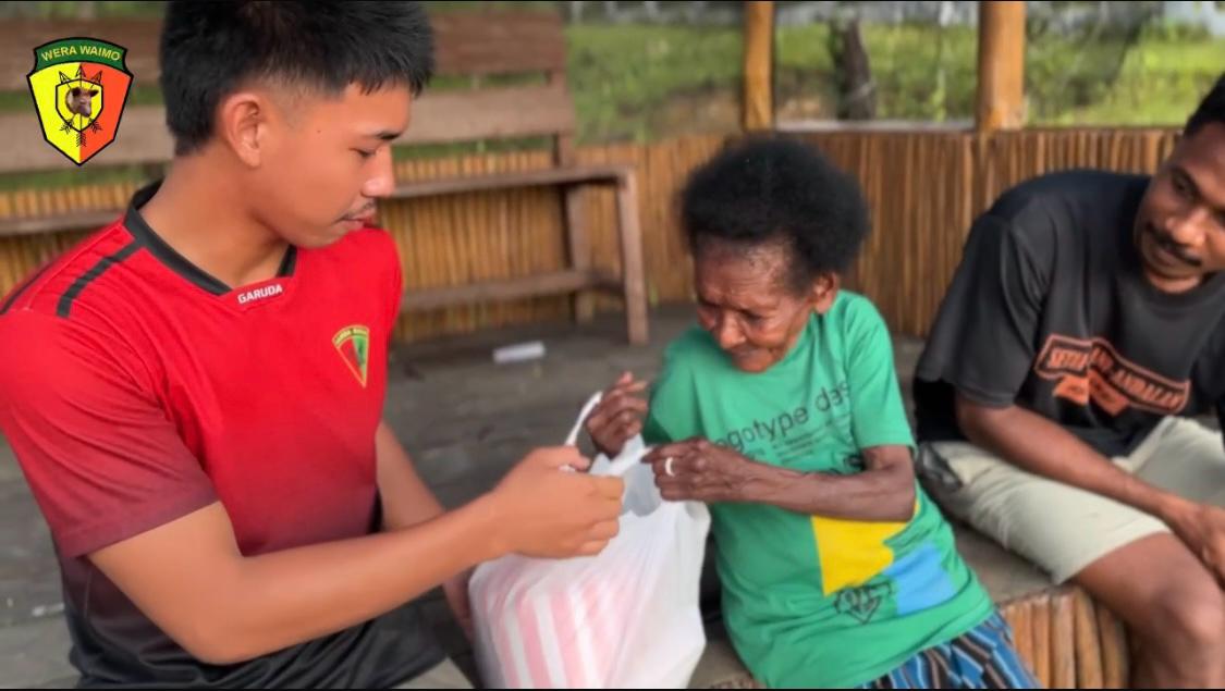 Satgas Pamtas RI-PNG Kewilayahan Yonif 763/SBA Pos Aisyo Laksanakan Baksos di Kampung Aisyo   