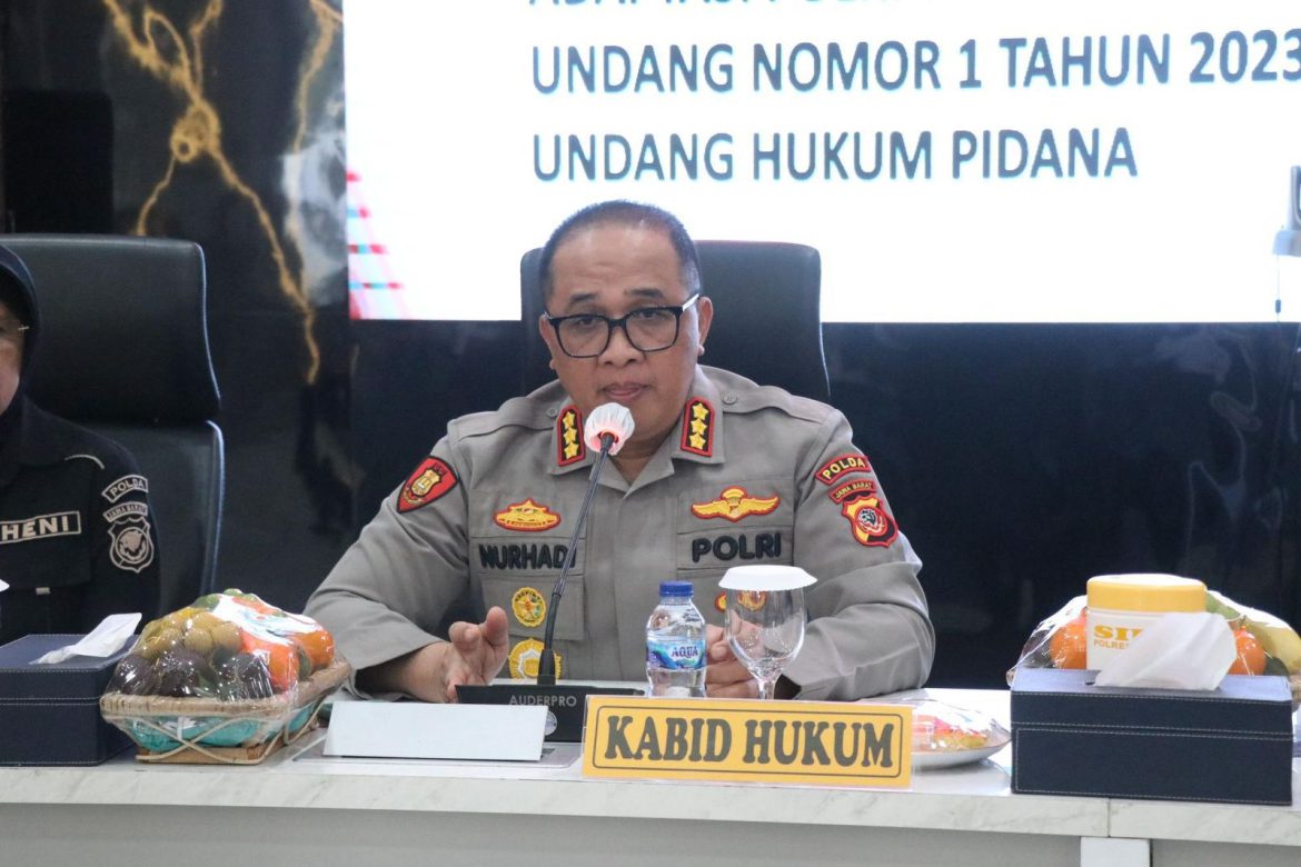 Polda Jabar Gelar Sosialisasi KUHP Baru, Perkuat Pemahaman Personel terhadap Reformasi Hukum Pidana Nasional     Kepolisian