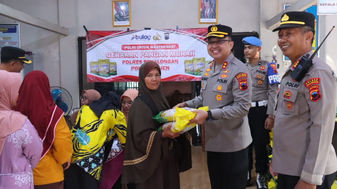 Polres Pekalongan Gandeng Bulog, Warga Bisa Beli Beras Murah sampai 20 Agustus