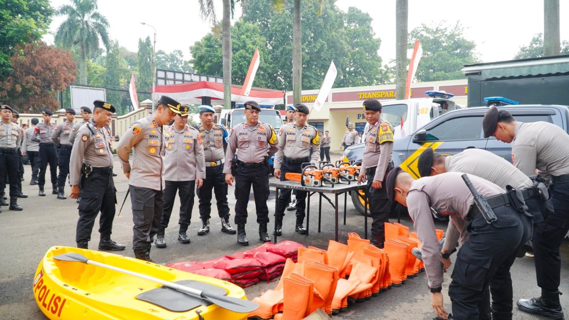 Kapolres Bogor Pastikan Kesiapan Peralatan Penanggulangan Bencana   