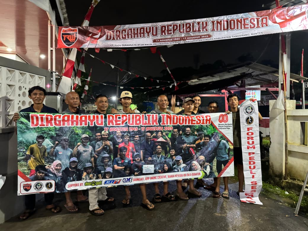 Warga Kampung Kadu lembur Semarak Sambut HUT RI ke-80, Spanduk Merah Putih Ramaikan Sudut Kampung   