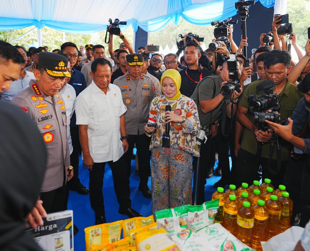 Kapolri Hadiri Kick Off GPM Serentak se-Indonesia, 2.424 Ton Beras SPHP Disalurkan ke Masyarakat Hari Ini   