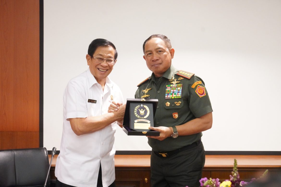 Panglima TNI Audiensi Dengan Ketum PEPABRI di Jakarta   