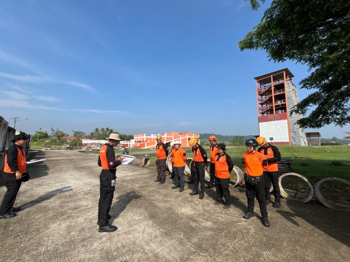 Tingkatkan Profesionalisme, Ditpolsatwa Baharkam Polri Gelar Latihan SAR Anjing Pelacak   