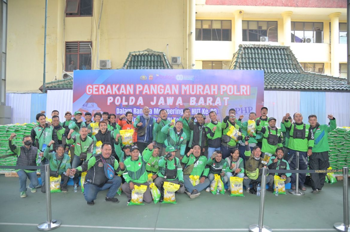 Komunitas Ojol Ucapkan Terima Kasih Kepada Kapolda Jabar Atas Gerakan Sembako Murah   