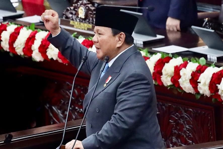 Usai Pidato Kenegaraan, Presiden Prabowo Hampiri Tokoh Nasional dan Tamu Internasional   