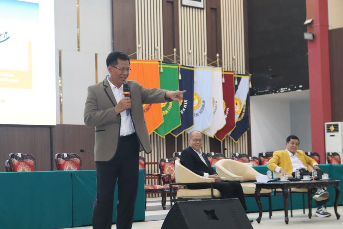 Kabid Humas Polda Jabar, Kombes Pol Hendra Rochmawan: Pentingnya Edukasi Hukum di Era Demokrasi dan Digital   