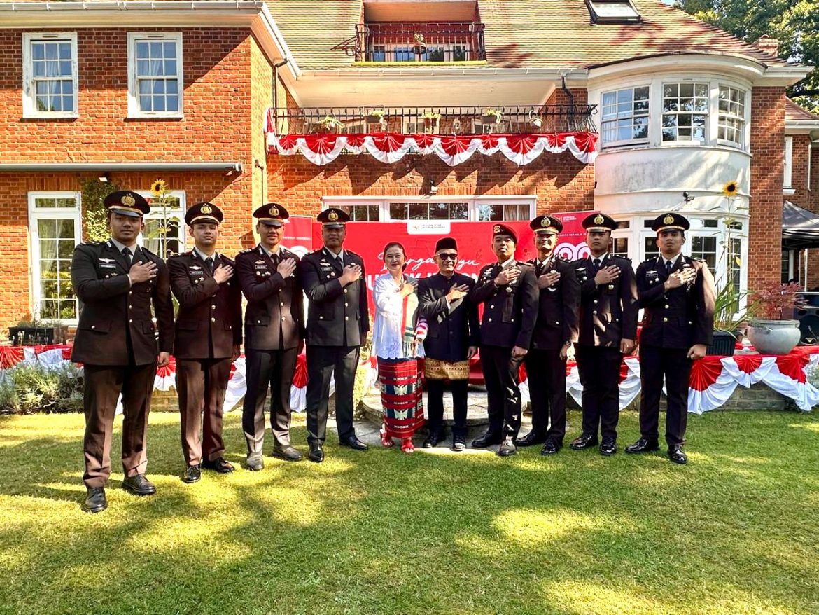 Perwira Polri Penerima Beasiswa LPDP Ikuti Upacara HUT RI ke-80 di London   
