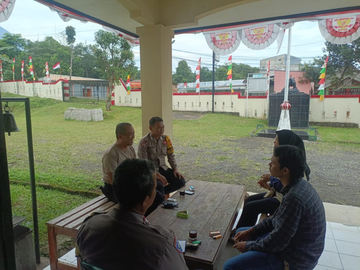 Polsek Tamansari Tindak Lanjuti Adanya Pemberitaan Warganya, Lakukan Klarifikasi Berita Dugaan Oknum Guru Ancam Buang Bayi ke Panti Asuhan   